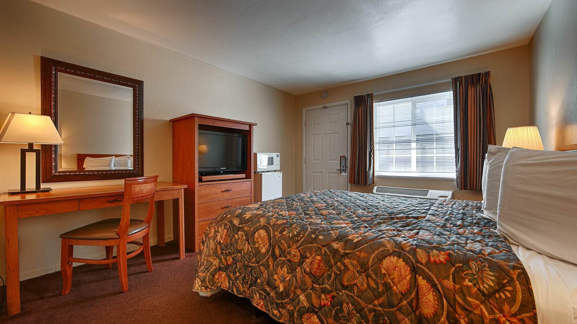 Travelodge By Wyndham Eugene Downtown/University Of Oregon Bagian luar foto